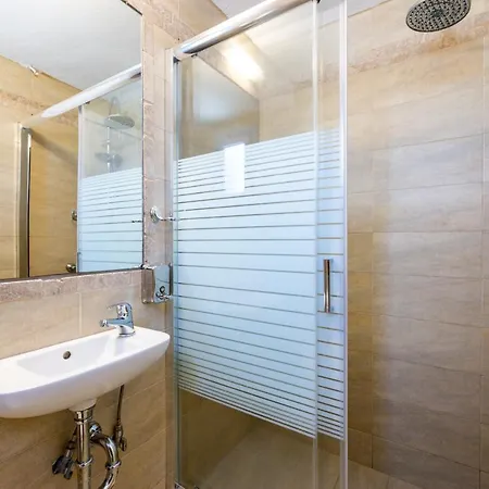 Villa Crystal Iii