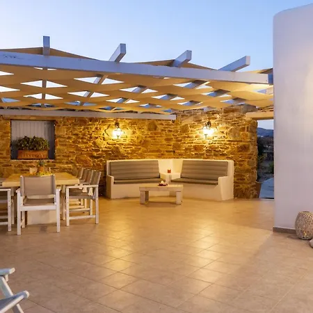 Crystal Iii Chrisi Akti (Paros)