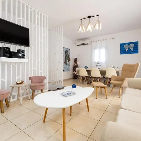 Crystal Iii Villa *